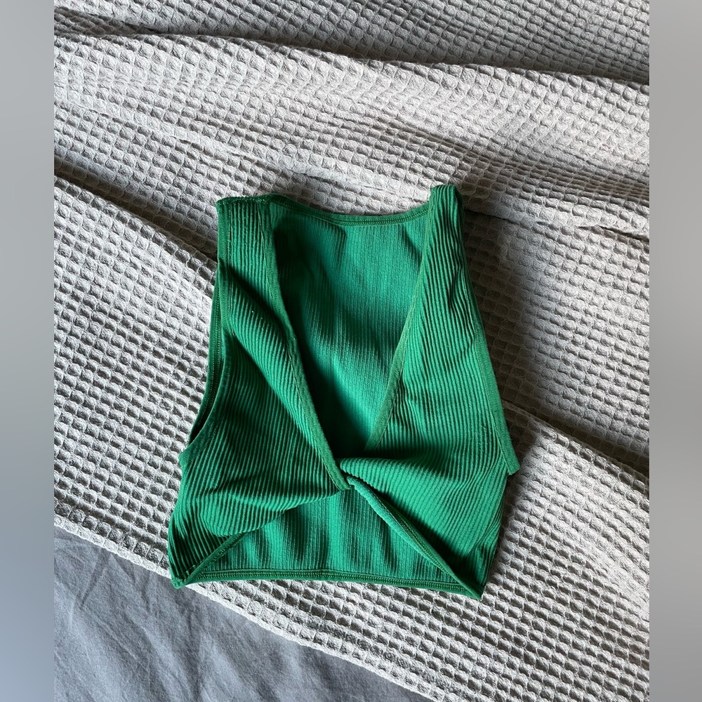 Aritzia Green Ribbed Twist-Front Women's Bra Tank Top